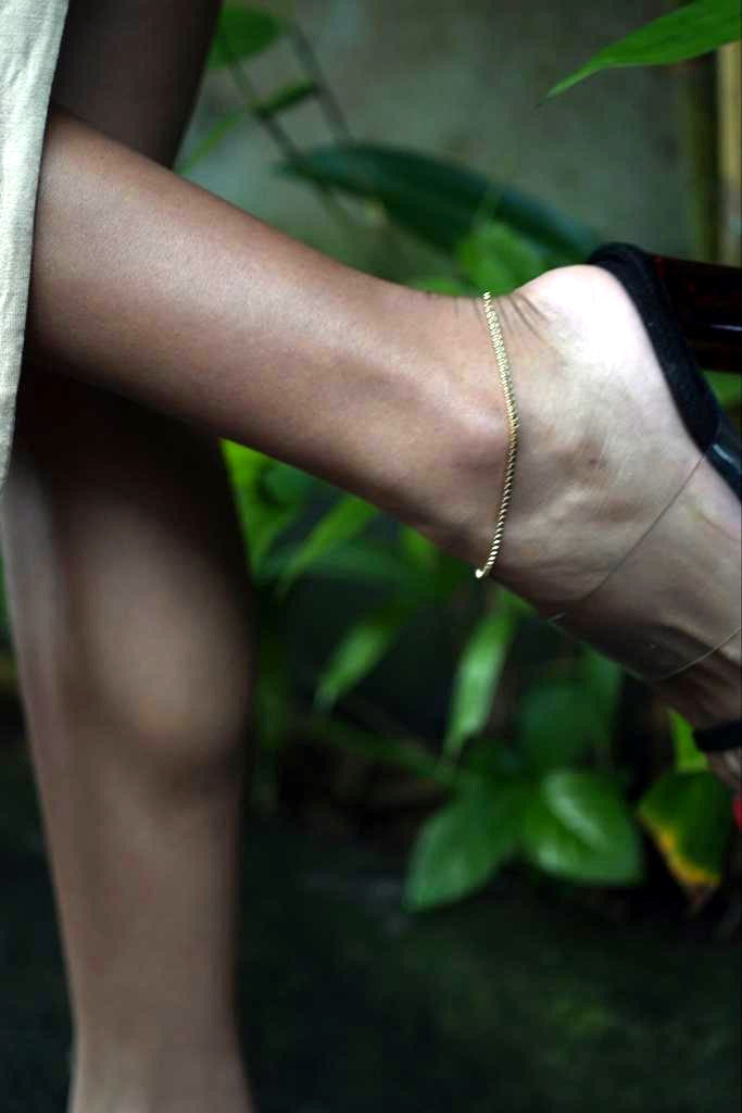 Earth's Embrace: I Am Grounded – Harmonious 18K Gold Filled Anklets