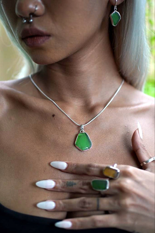 Ocean’s Sonnet: Handcrafted Sea Glass Pendant Necklaces